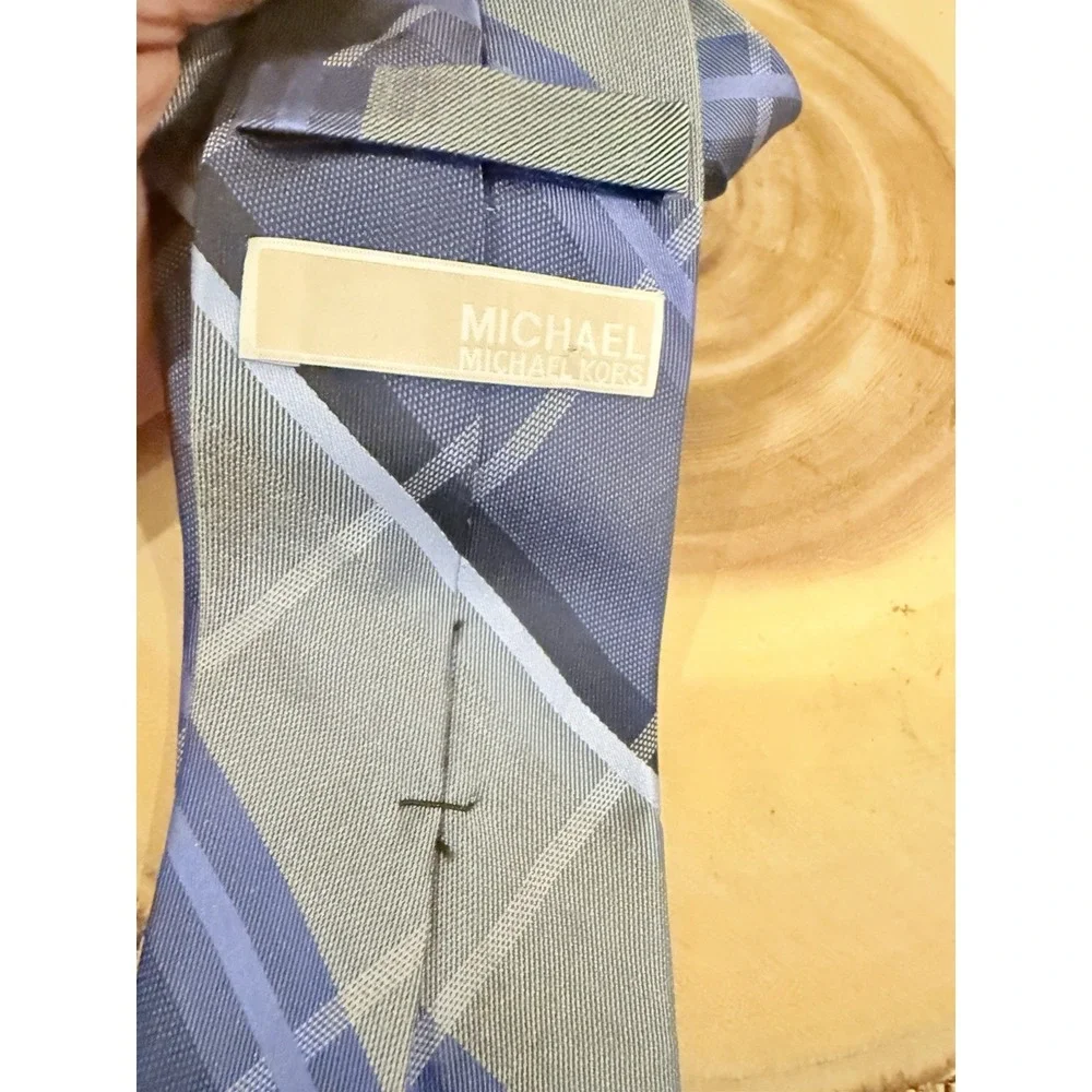 MICHAEL KORS Grey Blue Weekender Plaid Silk Blend Classic Tie‎